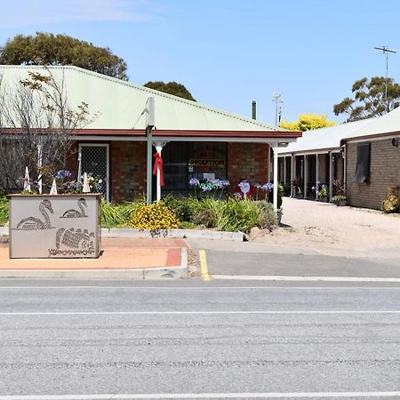 Lake Albert Motel Meningie Dış mekan fotoğraf